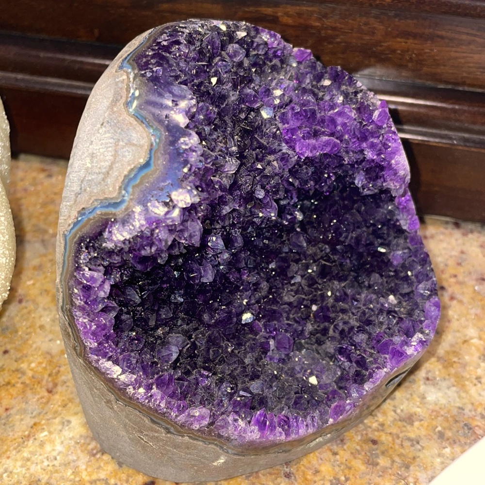 Druzy Amethyst Geode Cut Base